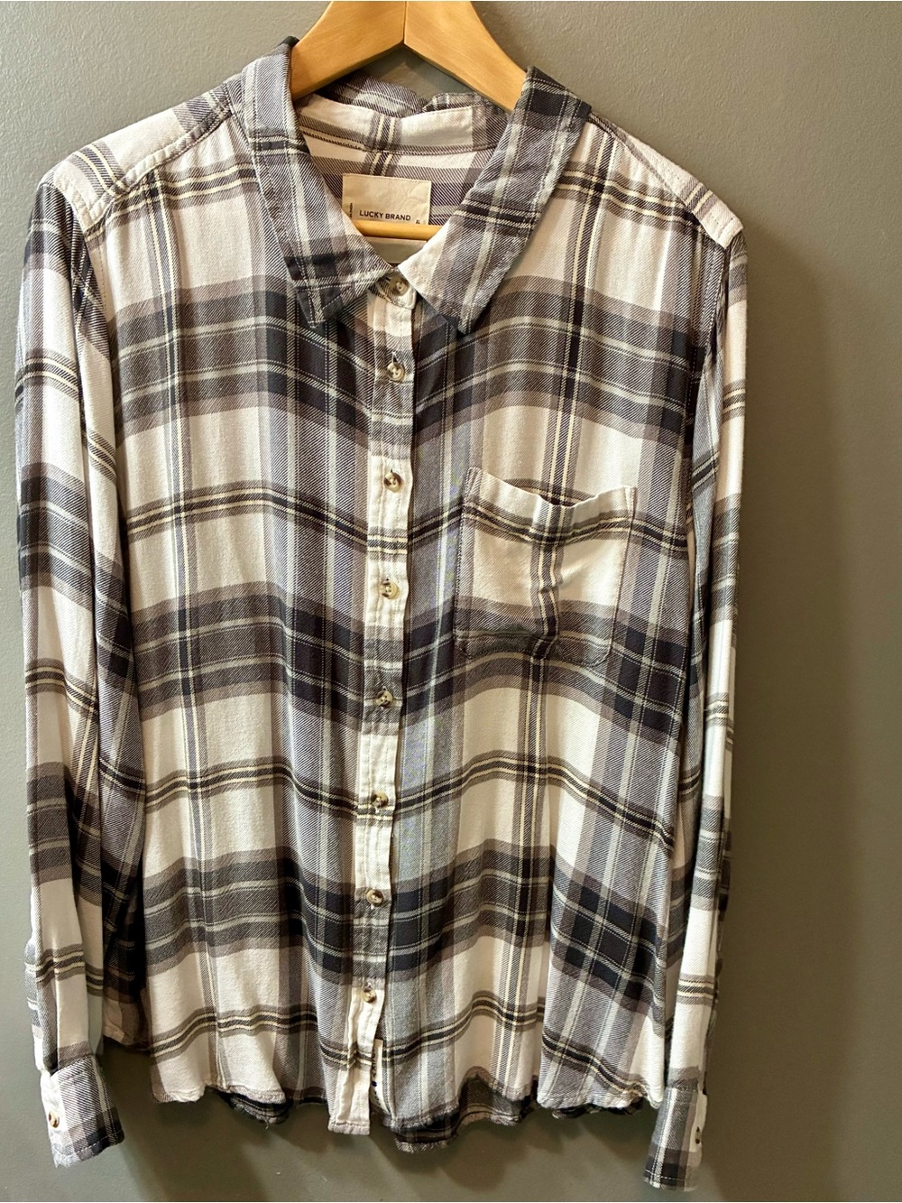 Lucky Brand Cloud Plaid Lightweight Boyfriend Flannel with Chest Pocket. XL - Picture 2 of 16